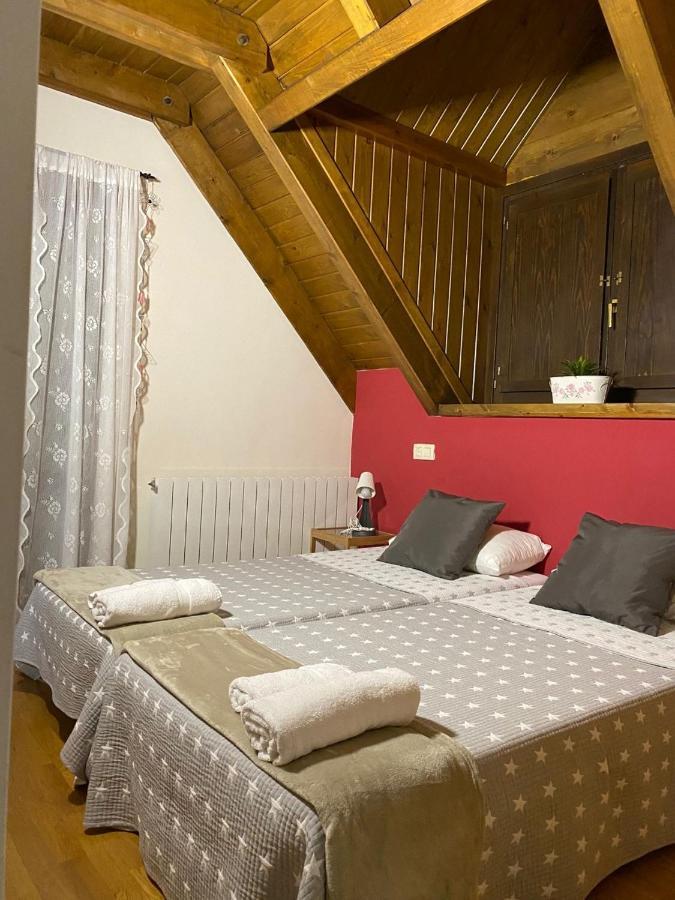 Appartement La Buhardilla De Sofia à Sesué Extérieur photo